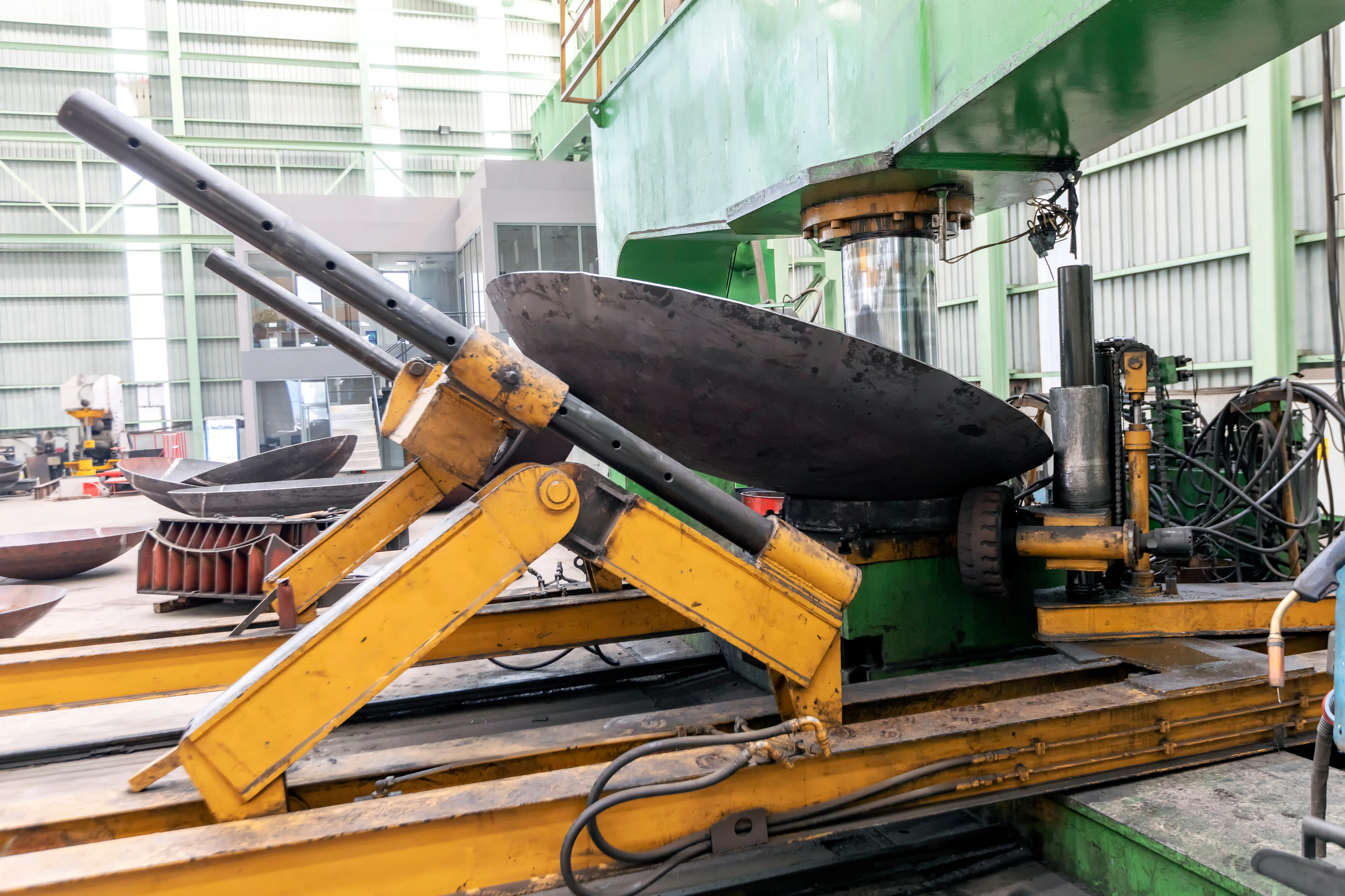 High-pressure vessel fabrication at MACOBATE